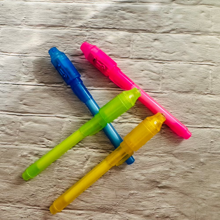Magic Invisible Ink Pen with UV Light
