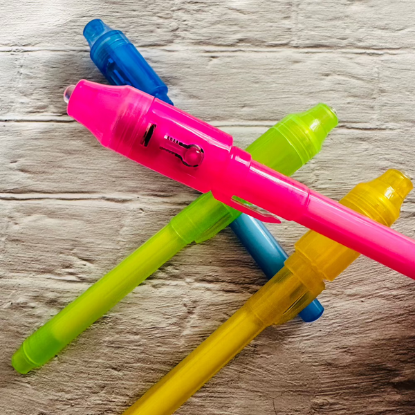 Magic Invisible Ink Pen with UV Light
